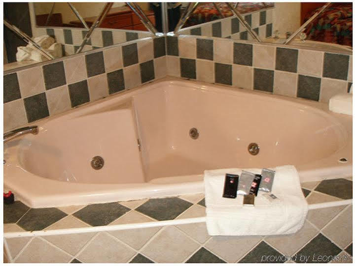 Red Carpet Inn Absecon Galloway Room photo