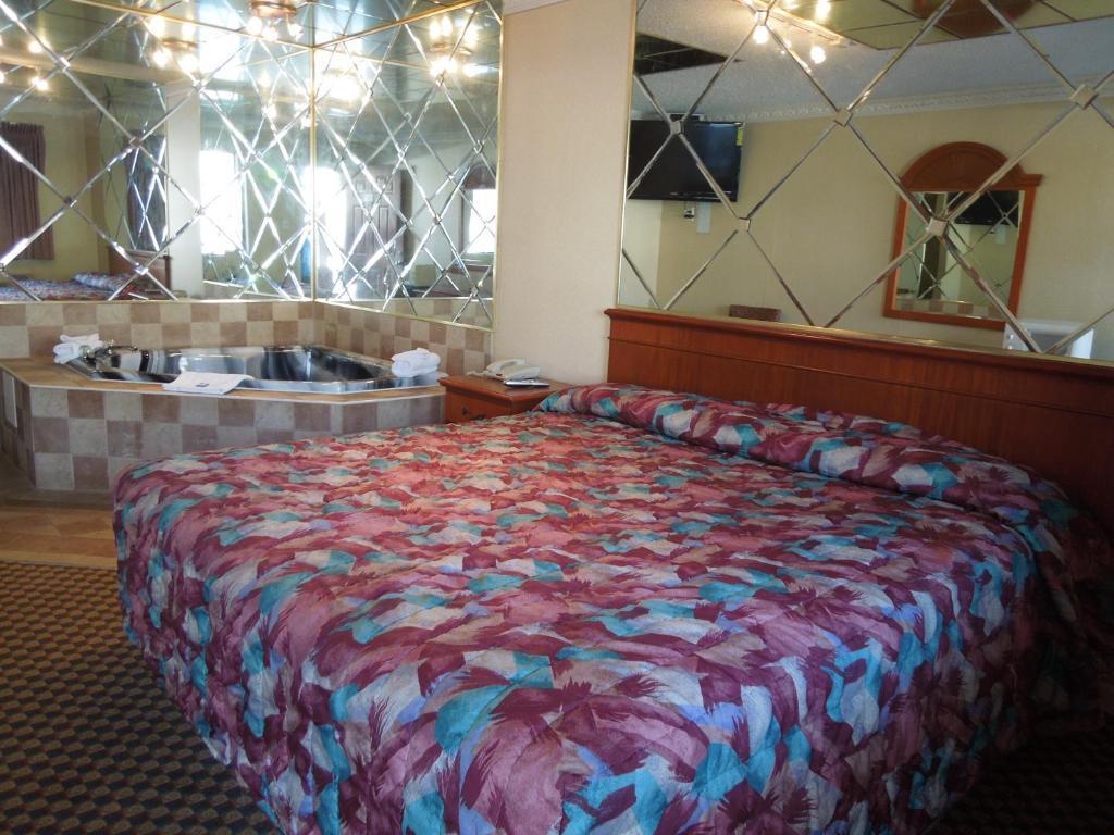 Red Carpet Inn Absecon Galloway Room photo